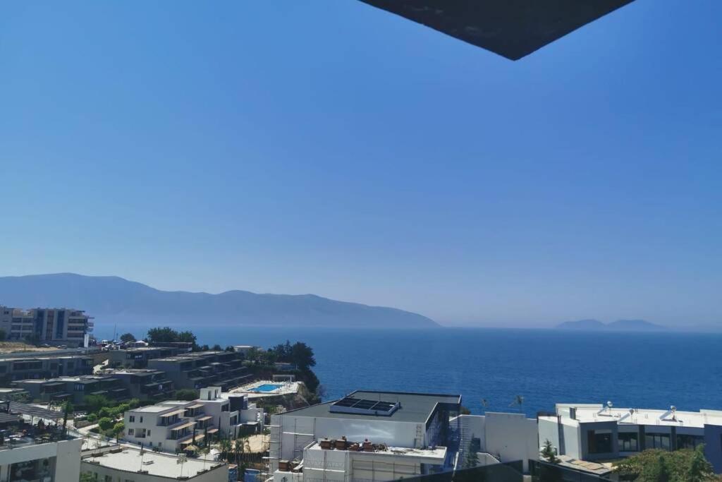 Spectacular Seaview Apartment Vlore Luaran gambar