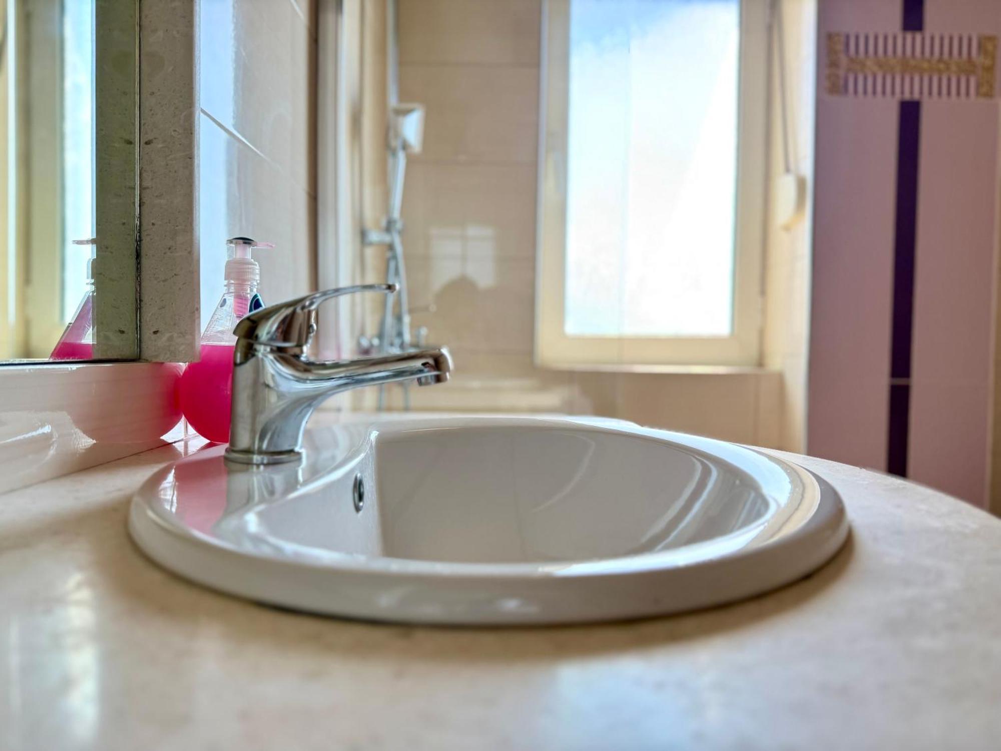 Spectacular Seaview Apartment Vlore Luaran gambar